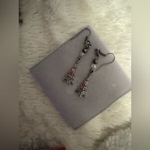 Paris earrings 💞💐💓✨